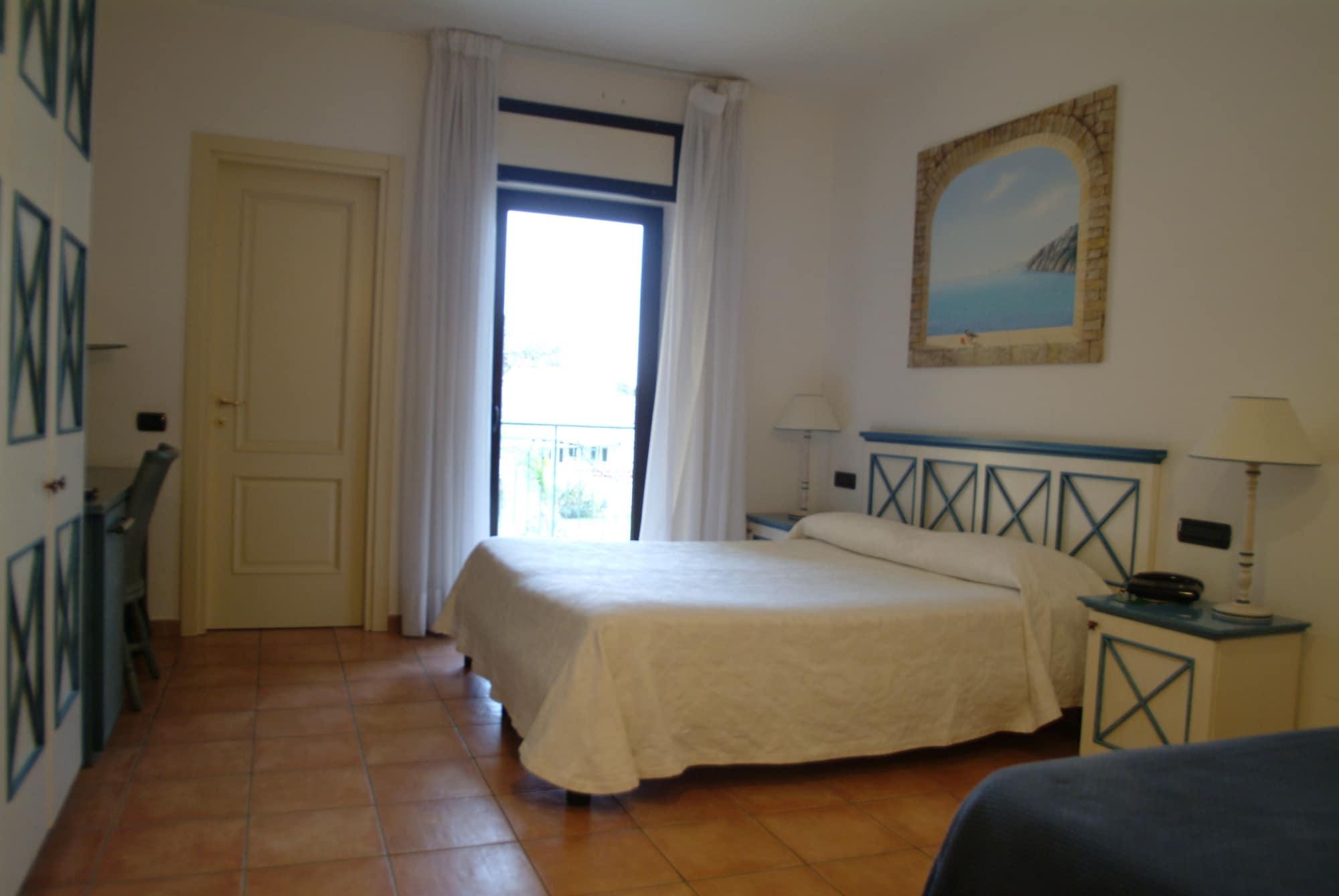 Hotel Club Sabbiadoro Battipaglia Bagian luar foto