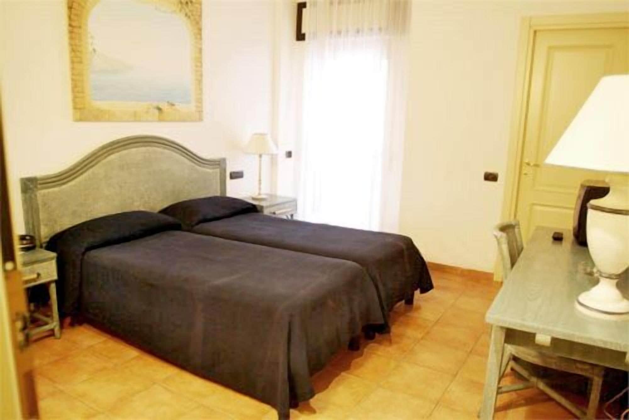 Hotel Club Sabbiadoro Battipaglia Bagian luar foto