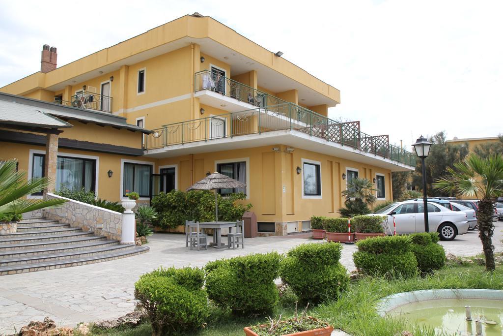 Hotel Club Sabbiadoro Battipaglia Bagian luar foto